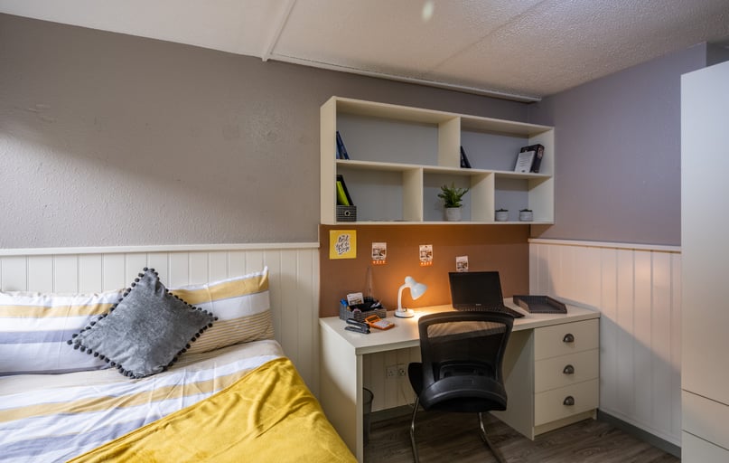3 Bed Standard, Meadow Court, 13 Sciennes, Newington, Edinburgh - Image 1